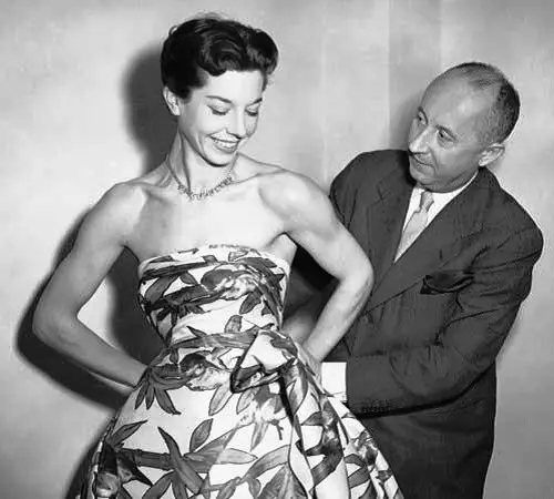 Hollywood diva Ava Gardner and Christian Dior. New Look, 1950s