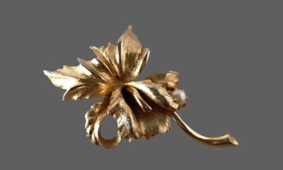 Lee Co vintage costume jewelry