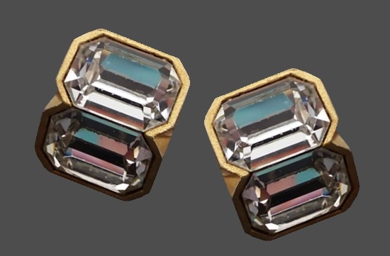 Geometric design faceted clear crystal clip earrings of gold tone