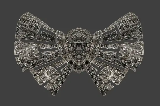 Art Deco bow sterling silver brooch. 1980s