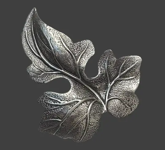 Sterling silver leaf brooch with stunning details