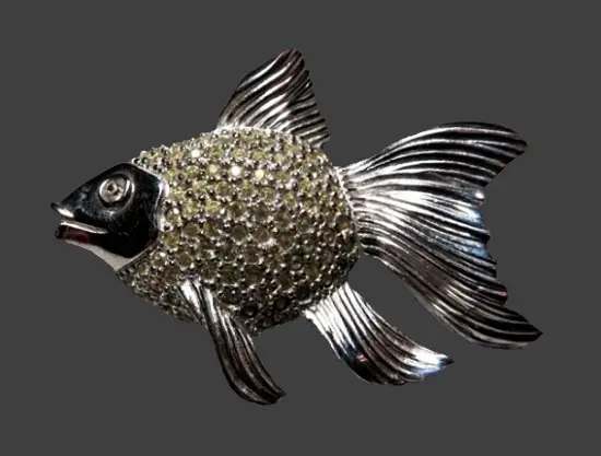 Textured sterling silver fish brooch. 1980s. Signed Cam Ber Vintage Costume Jewelry