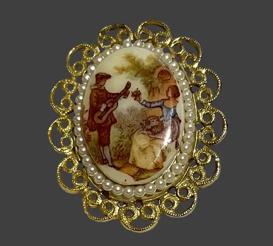 Romantic couple cameo brooch, gold tone filigree frame, faux pearls